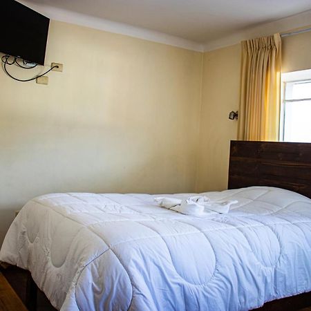 Hotel Los Laureles Calca ภายนอก รูปภาพ