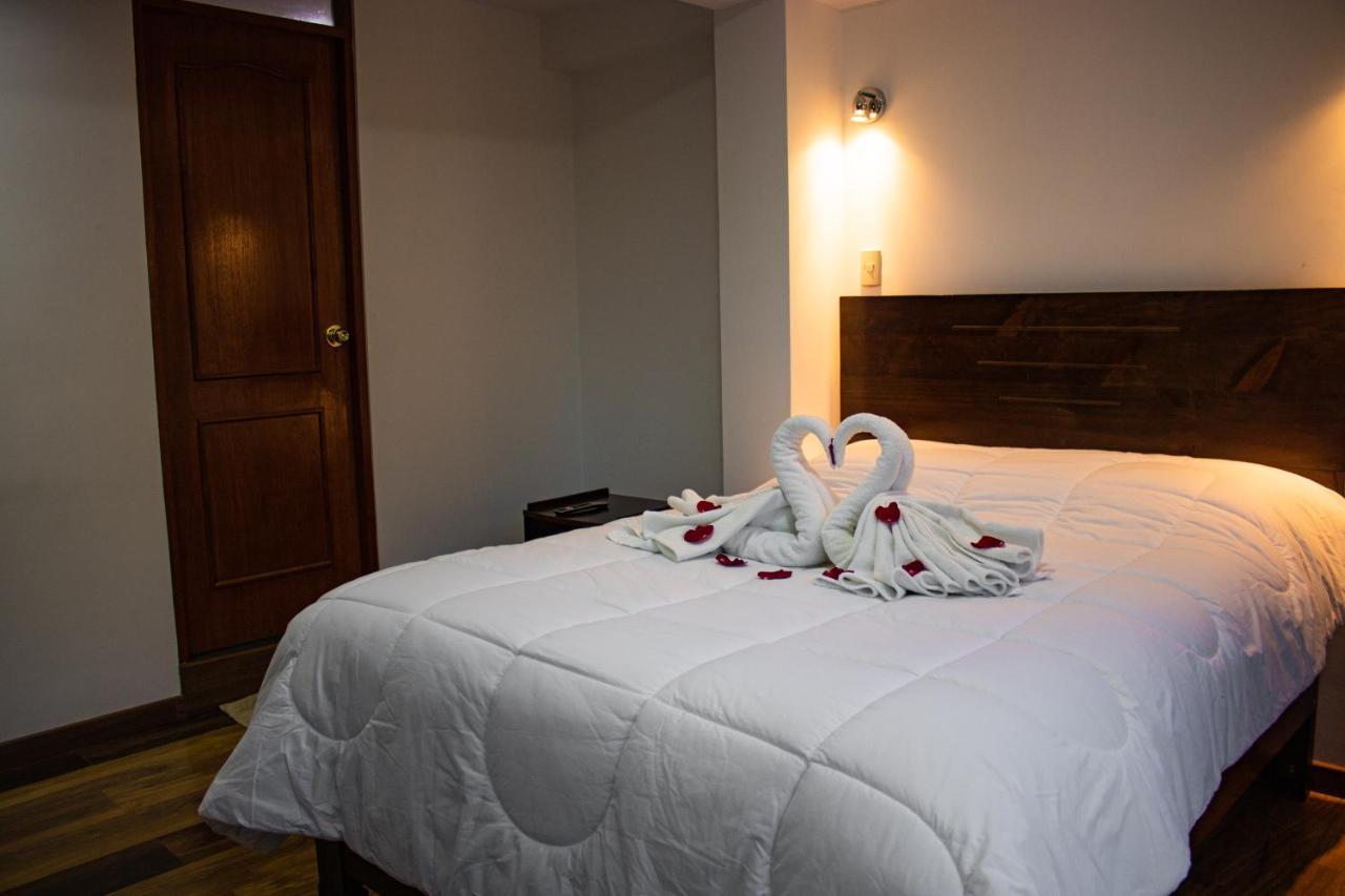 Hotel Los Laureles Calca ภายนอก รูปภาพ