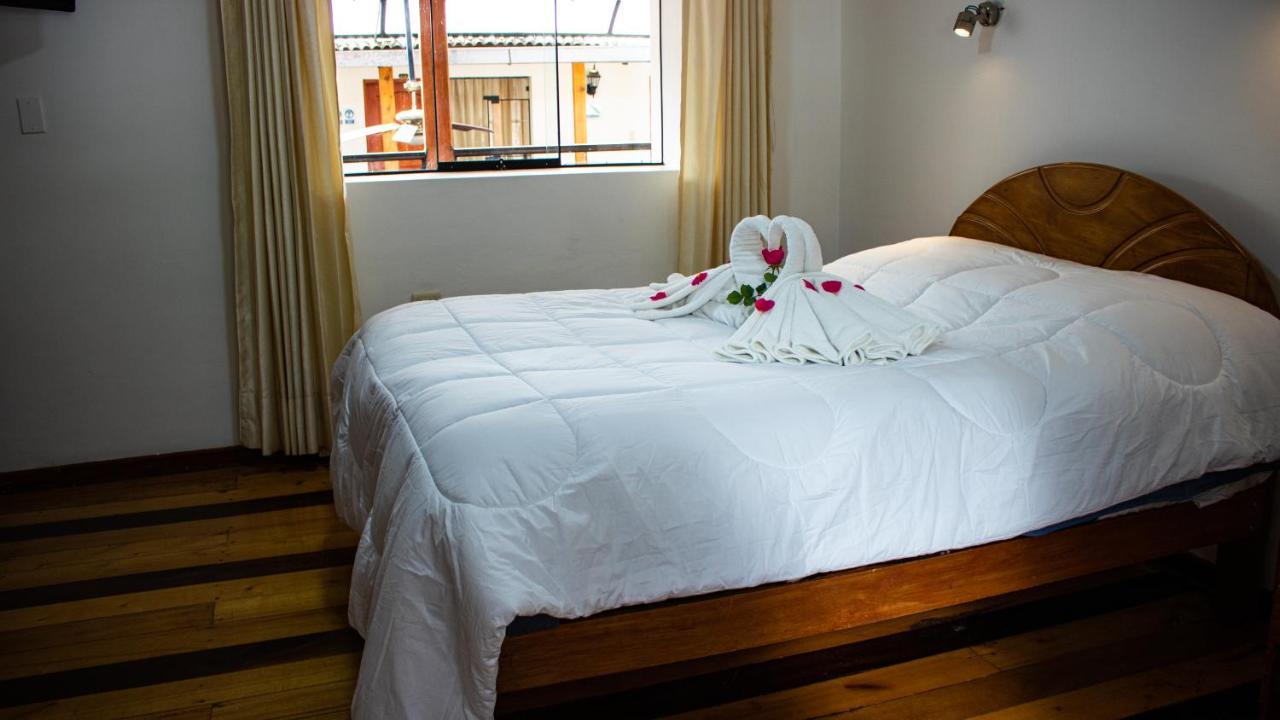 Hotel Los Laureles Calca ภายนอก รูปภาพ