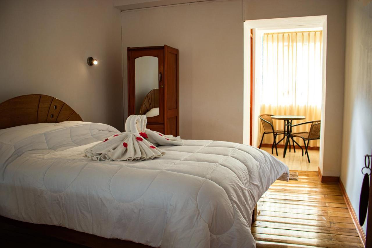 Hotel Los Laureles Calca ภายนอก รูปภาพ