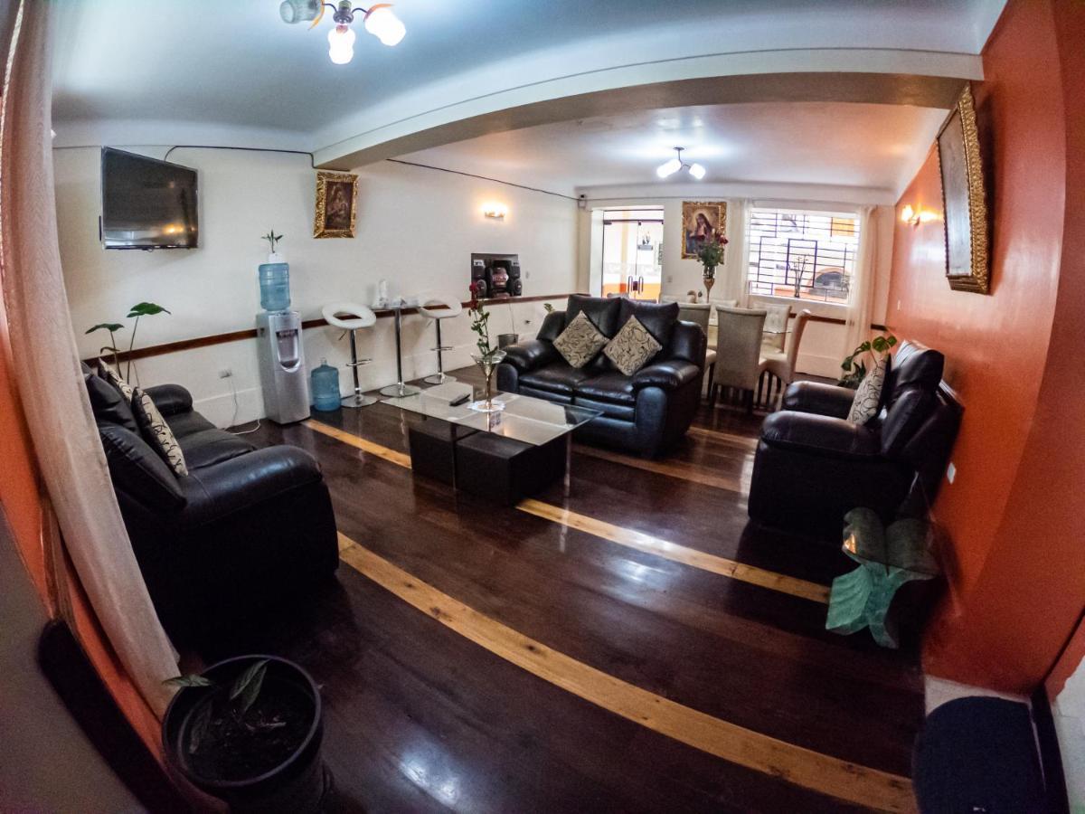 Hotel Los Laureles Calca ภายนอก รูปภาพ