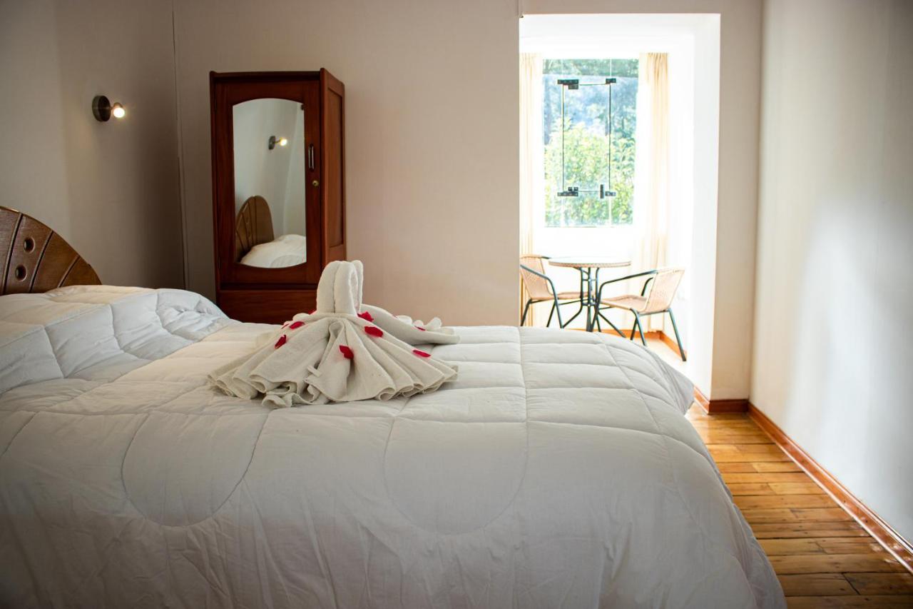 Hotel Los Laureles Calca ภายนอก รูปภาพ
