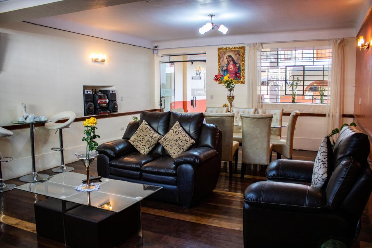 Hotel Los Laureles Calca ภายนอก รูปภาพ