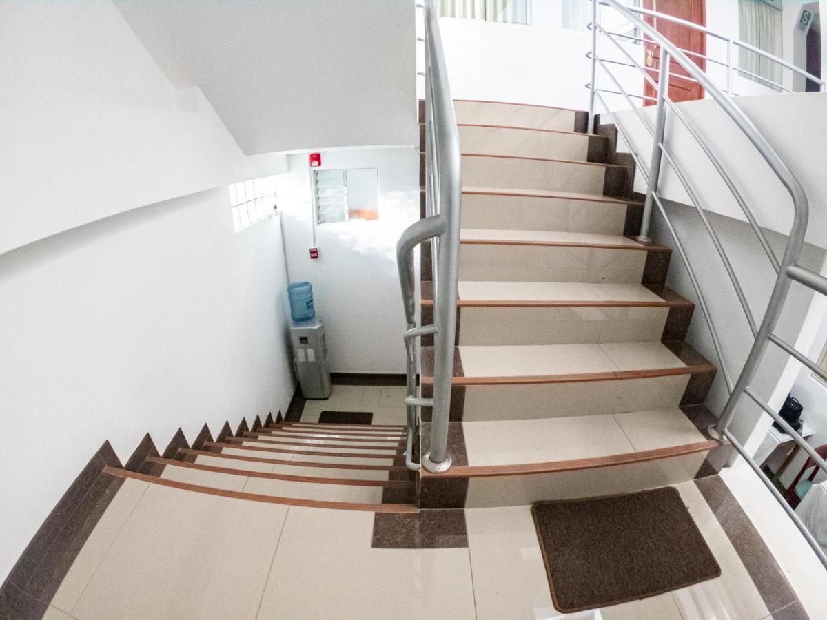 Hotel Los Laureles Calca ภายนอก รูปภาพ