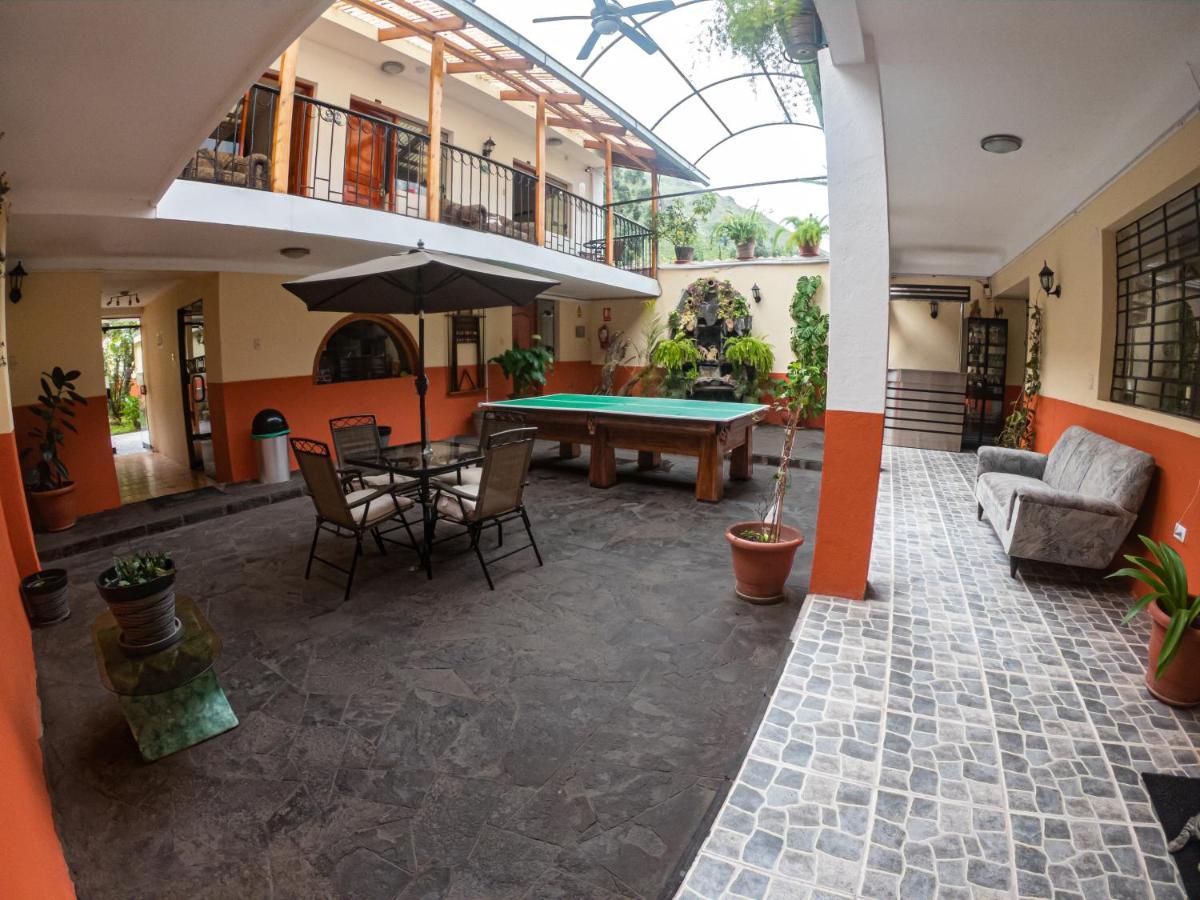 Hotel Los Laureles Calca ภายนอก รูปภาพ