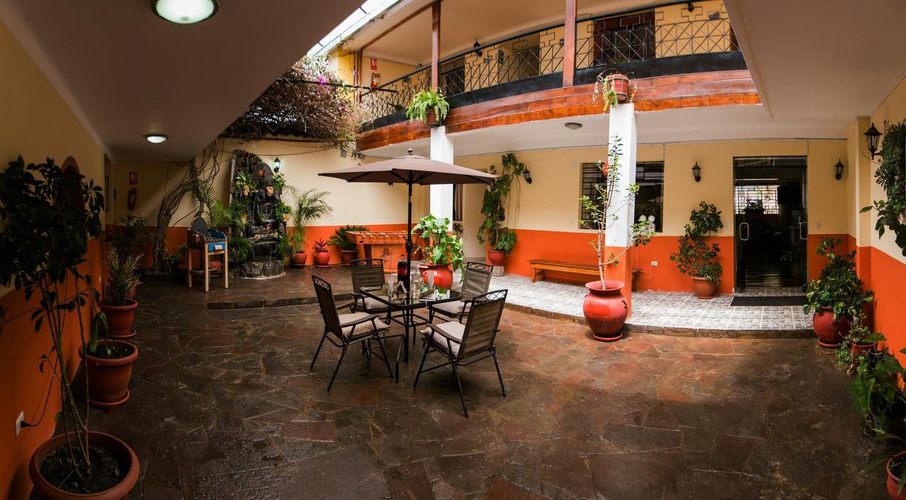 Hotel Los Laureles Calca ภายนอก รูปภาพ