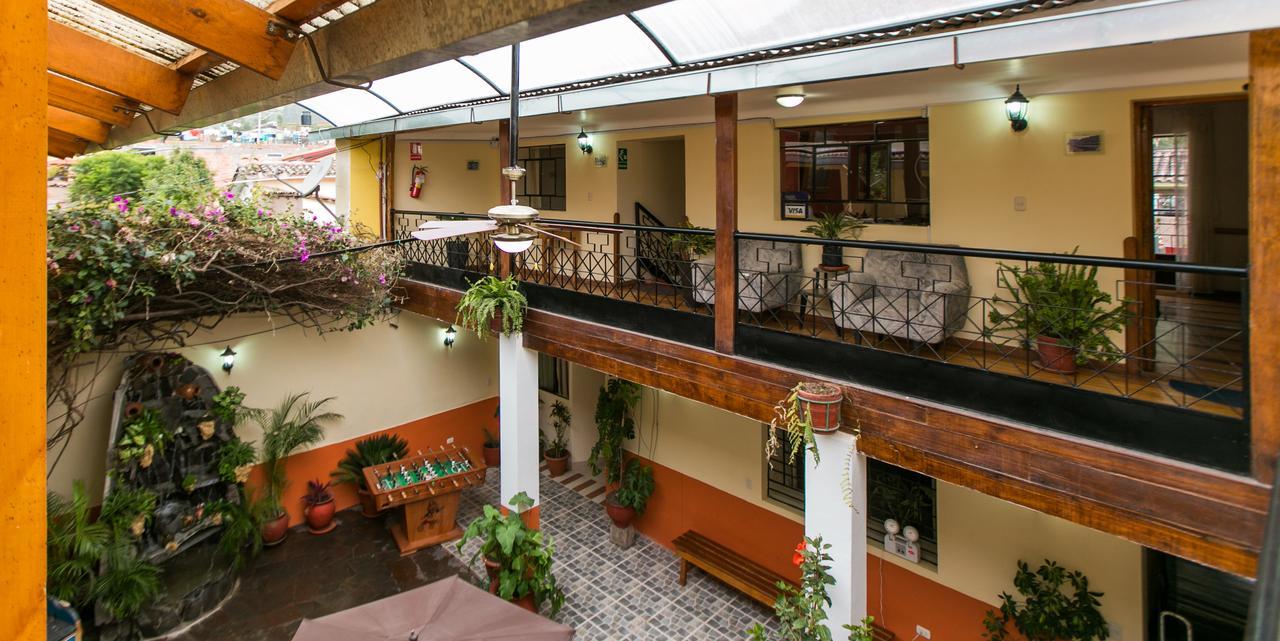 Hotel Los Laureles Calca ภายนอก รูปภาพ